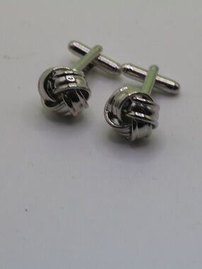 NEW IN BOX silver tone knot cuff links